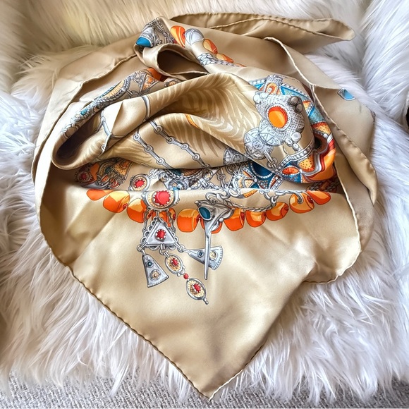 Hermès 100% Silk Scarf "Terres Precieuses" Carre 90 by Annie Faivre - Picture 8 of 13